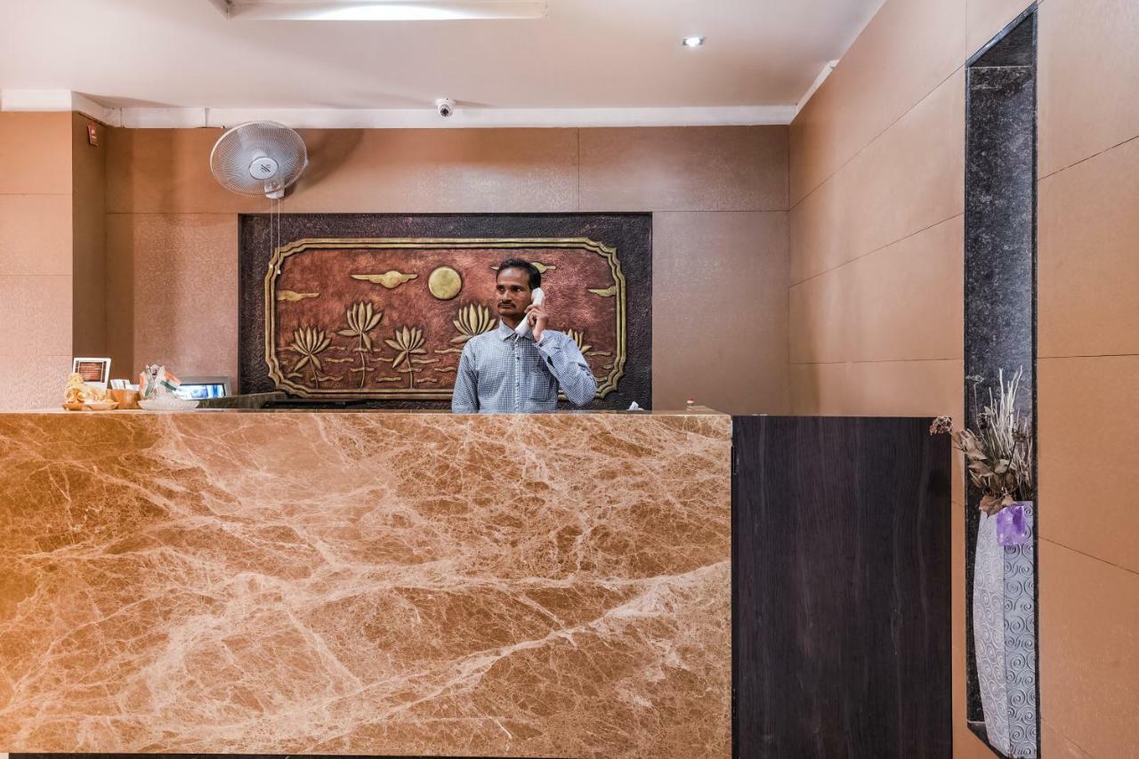 Oyo 28856 Manjeera Inn Visakhapatnam Extérieur photo