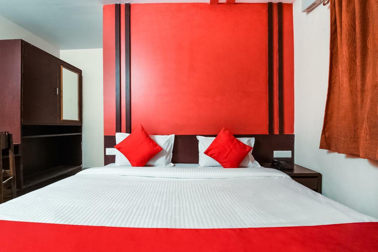 Oyo 28856 Manjeera Inn Visakhapatnam Extérieur photo