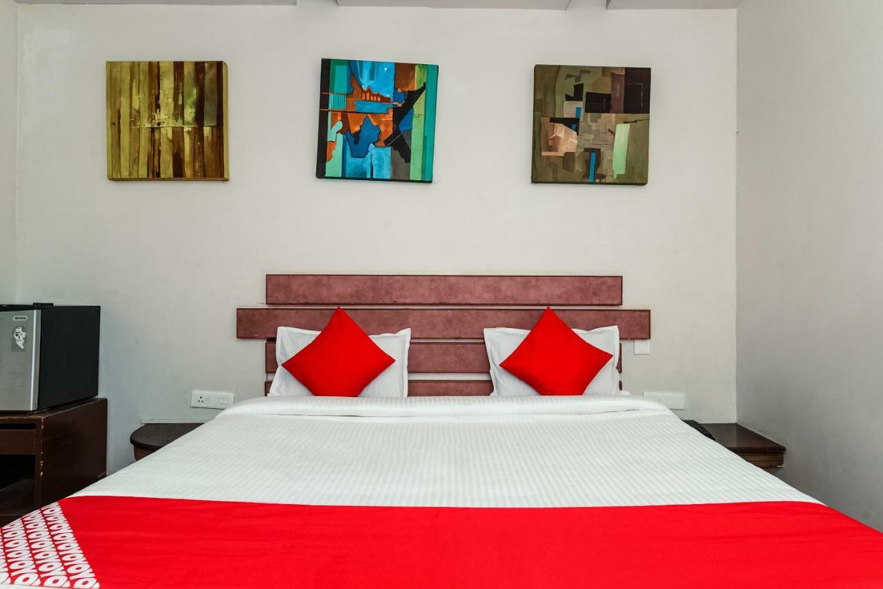 Oyo 28856 Manjeera Inn Visakhapatnam Extérieur photo