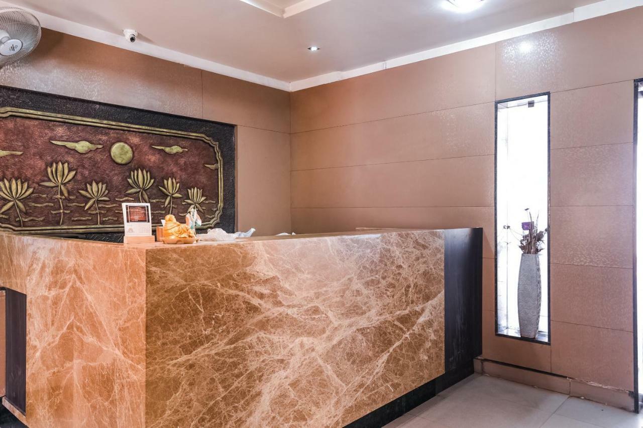 Oyo 28856 Manjeera Inn Visakhapatnam Extérieur photo