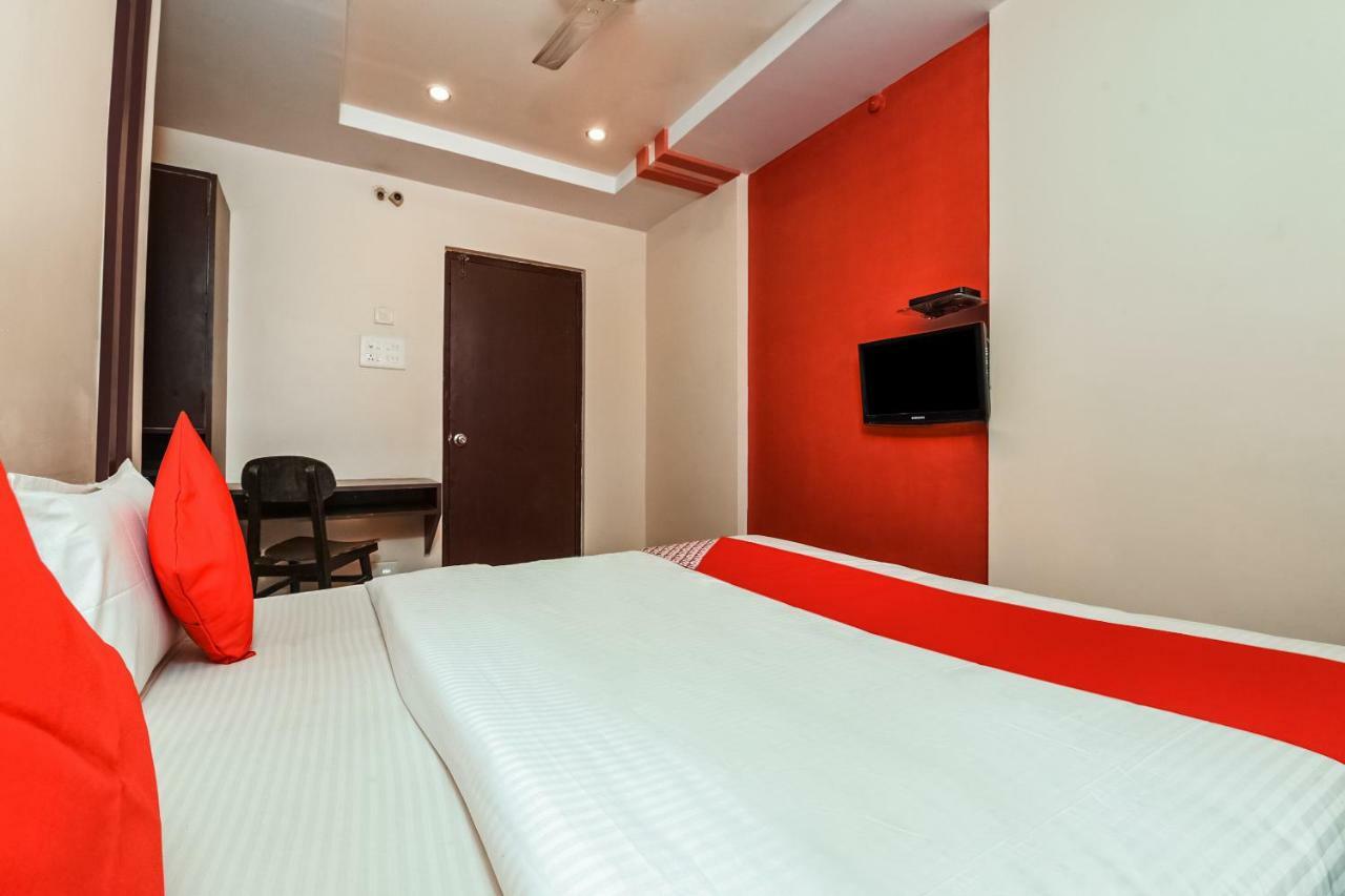 Oyo 28856 Manjeera Inn Visakhapatnam Extérieur photo